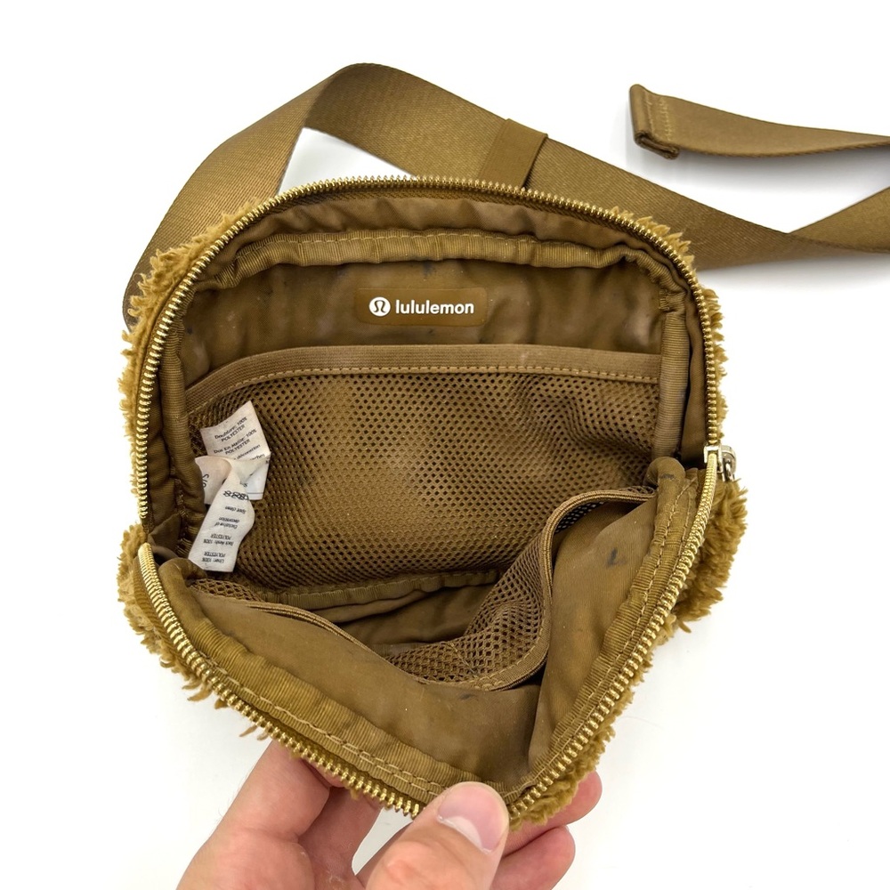 Lululemon Athletica Tan Plush Crossbody Bag - Brown & Gold - Picture 9 of 13